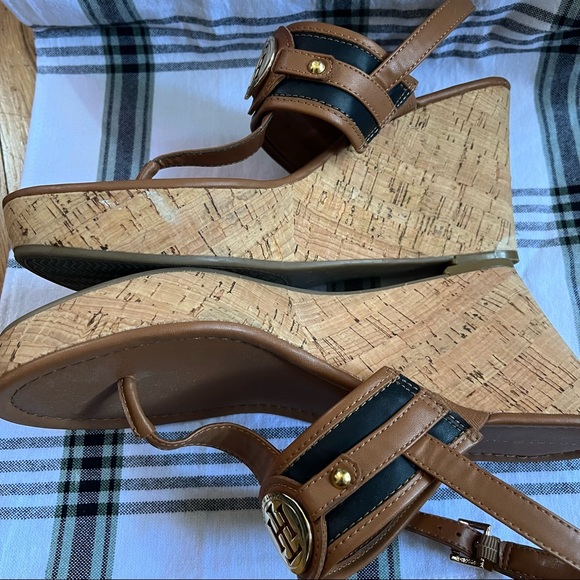 Tommy Hilfiger Wedge Sandals Size 9.5 - Picture 6 of 16